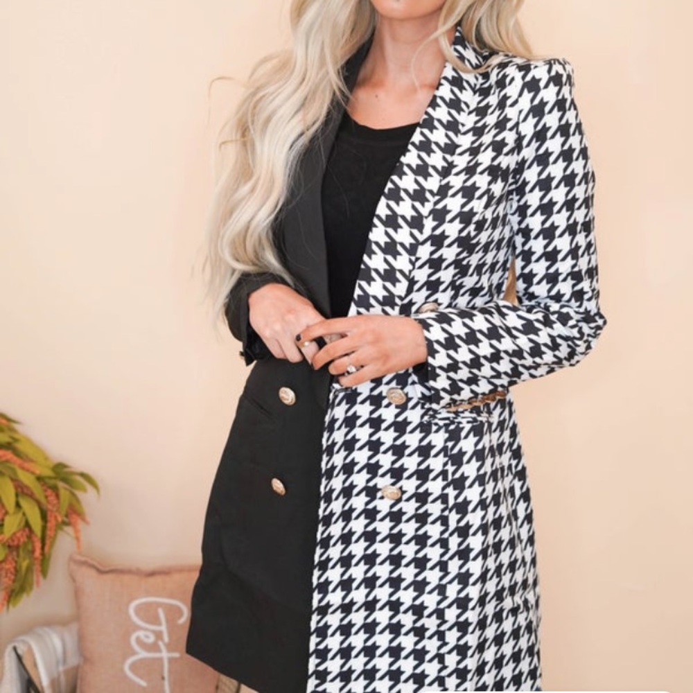 Brand new color block cardigan jacket 🧥